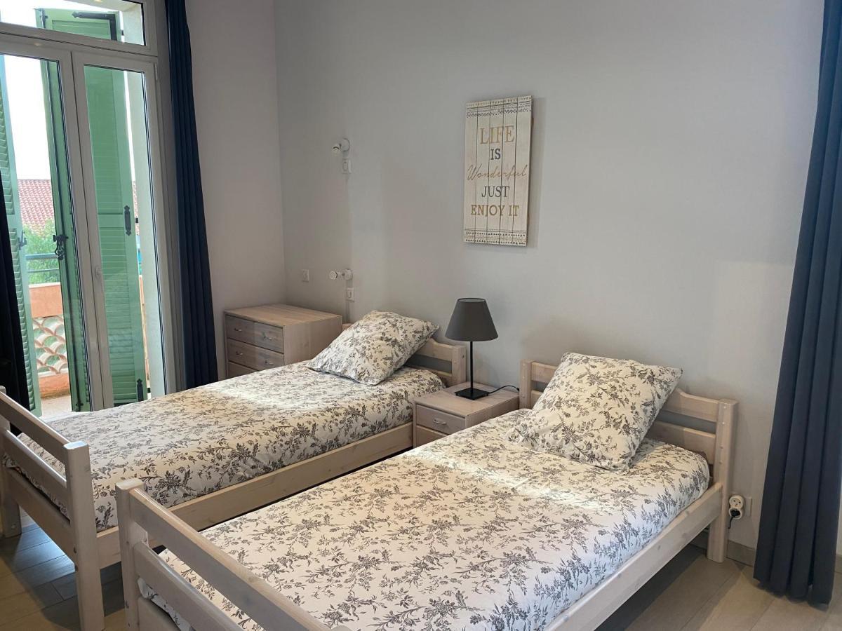 Agreable 3 Pieces Climatise Avec Vue Mer Et Parking Villefranche-sur-Mer Kültér fotó