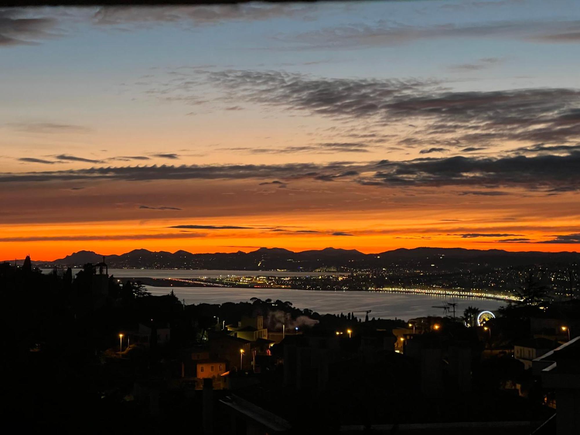 Agreable 3 Pieces Climatise Avec Vue Mer Et Parking Villefranche-sur-Mer Kültér fotó